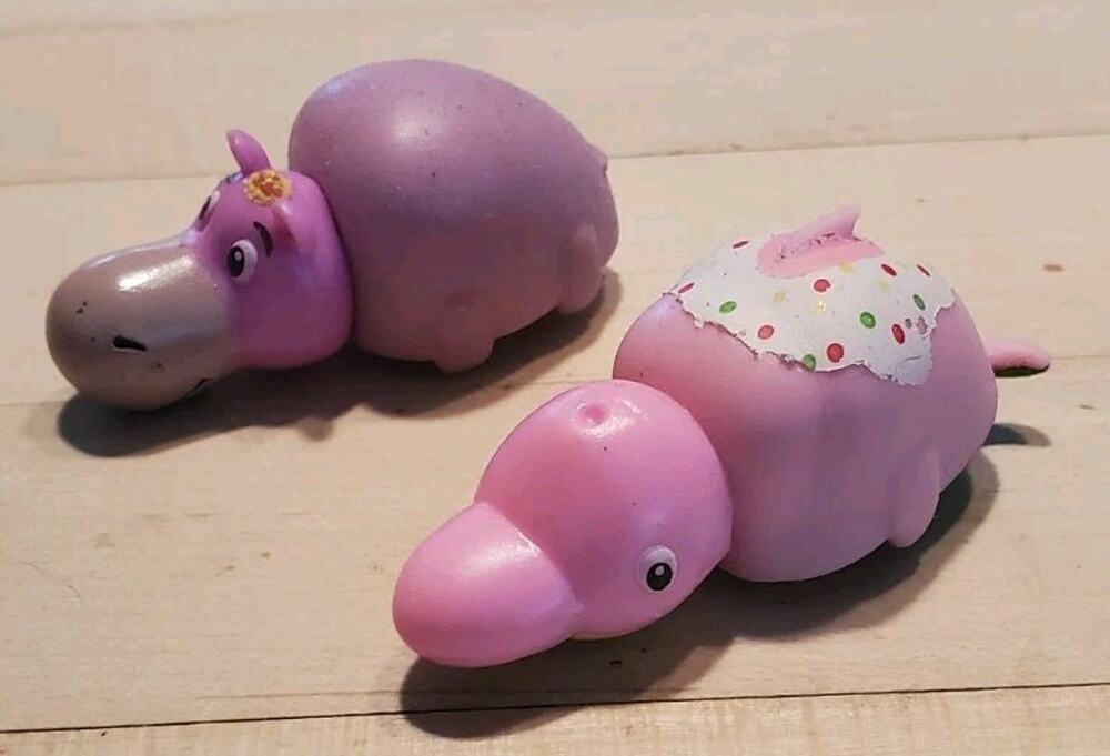 Lot of 2 Flipazoo Mini Animal Figures Toy 2 in 1 Hippo Giraffe Donut Strawberry